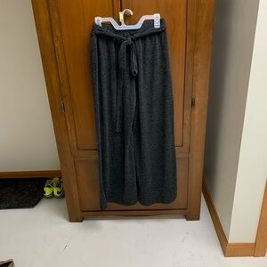 Suzanne Betro weekend wide leg knit pants trousers med 29in inseam